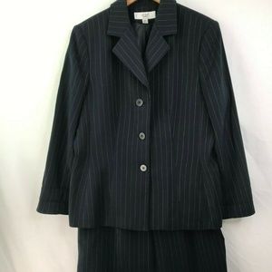 Le Suit Essentials Black Pinstriped  Pants Suit